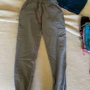 Figs jogger light gray scrub pants with pockets size medium tall